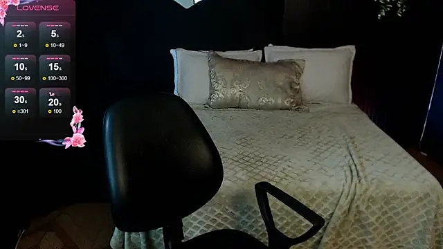 pretty cristal69 online show from 02/07/26, 12:09