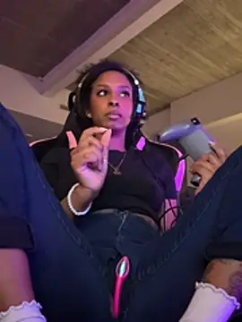 Your Paris online show from 02/17/26, 02:08