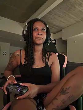 Your Paris online show from 03/17/26, 05:55