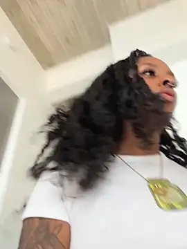 Your Paris online show from 04/02/26, 07:44