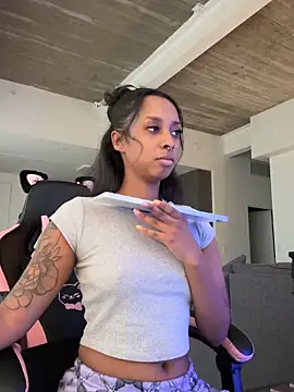 Your Paris online show from 04/06/26, 03:02