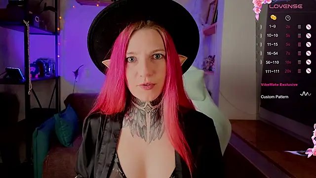 Roxy      online show from 11/02/25, 09:39