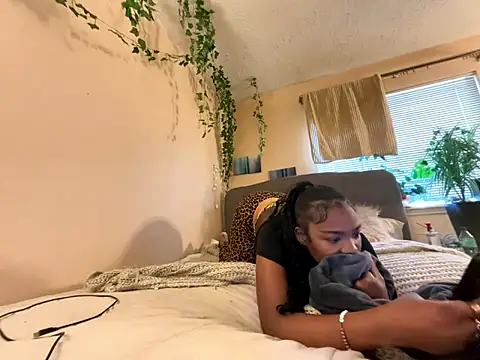 Snapshot of magicalc00ch chatting on 01/10/26, 08:43 magicalc00ch online show from 01/10/26, 08:43