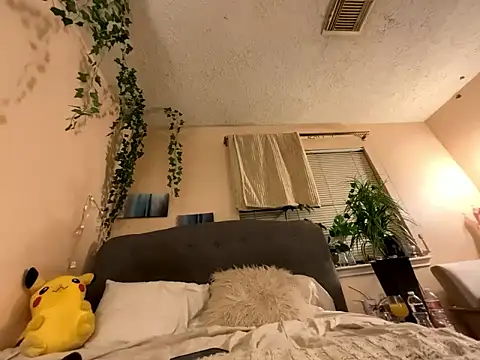 Snapshot of magicalc00ch chatting on 01/18/26, 12:25 magicalc00ch online show from 01/18/26, 12:25