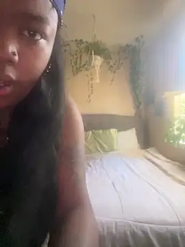 Snapshot of magicalc00ch chatting on 02/23/26, 06:05 magicalc00ch online show from 02/23/26, 06:05