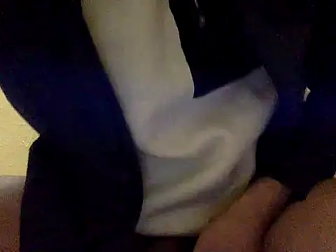 Snapshot of yadavindra85 chatting on 11/15/25, 02:42 yadavindra85 online show from 11/15/25, 02:42