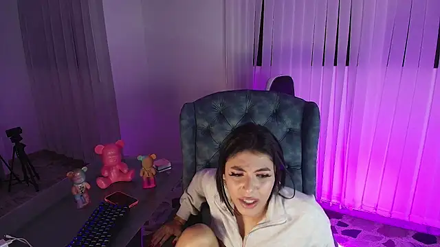 IsabelleFoxx  online show from 01/05/25, 10:10