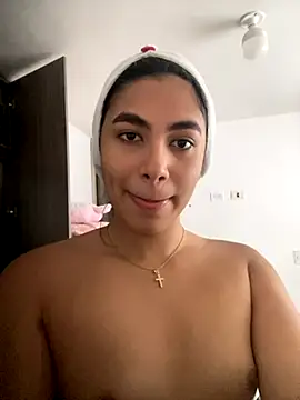 IsabelleFoxx  online show from 11/05/25, 08:09