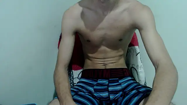 Snapshot of isaaclatino chatting on 04/25/26, 05:21 isaaclatino online show from 04/25/26, 05:21
