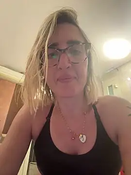 casalinga88 online show from 03/14/25, 05:57