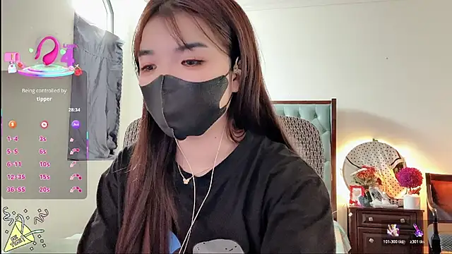 Snapshot of Berrysweet_68 chatting on 10/22/25, 05:19 Berrysweet 68 online show from 10/22/25, 05:19