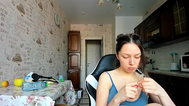 Adela Vetta online show from 03/01/25, 10:13