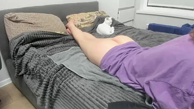 Adela Vetta online show from 04/17/26, 07:39