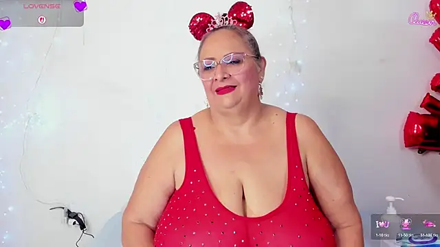 Snapshot of BBW_salome chatting on 04/23/26, 07:27 BBW salome online show from 04/23/26, 07:27