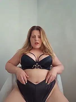 KarlyGray10 online show from 05/27/26, 05:04