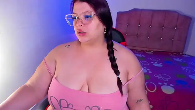 Snapshot of Sheryl_Hamilton chatting on 11/11/25, 11:10 Sheryl Hamilton online show from 11/11/25, 11:10