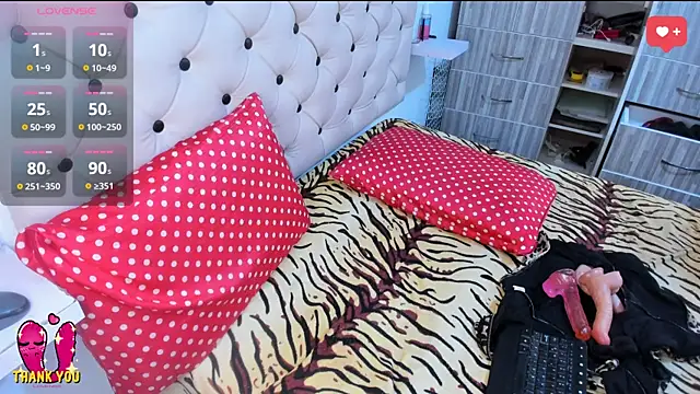 Krystal Cruz online show from 02/11/25, 03:08