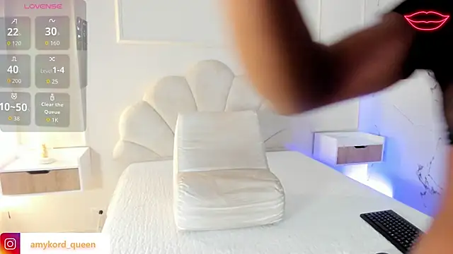 Snapshot of Amykord chatting on 11/19/25, 11:54 Amykord online show from 11/19/25, 11:54