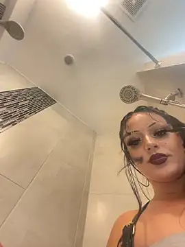 tatted-bitty online show from 10/01/25, 02:50