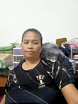 Snapshot of Fon_Bigboobs chatting on 10/21/25, 11:11 Fon Bigboobs online show from 10/21/25, 11:11