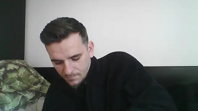 Huge cock22cm online show from 03/10/25, 06:49