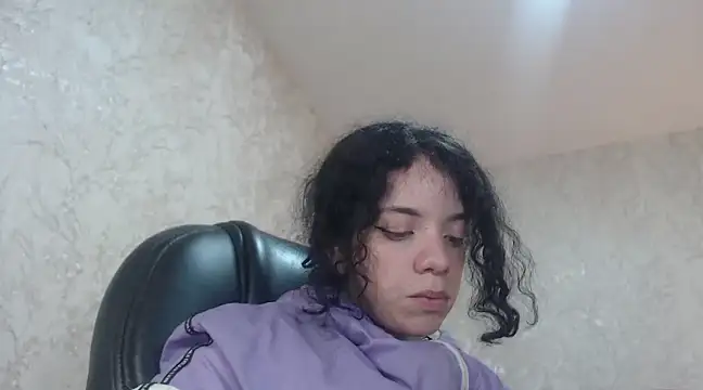 EmmaCowperr online show from 01/16/25, 03:23