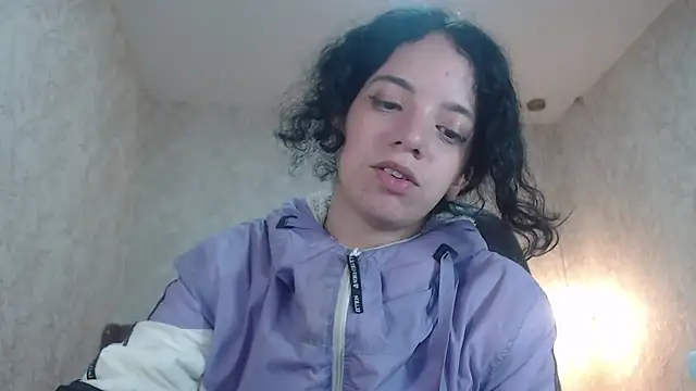 EmmaCowperr online show from 01/16/25, 12:31