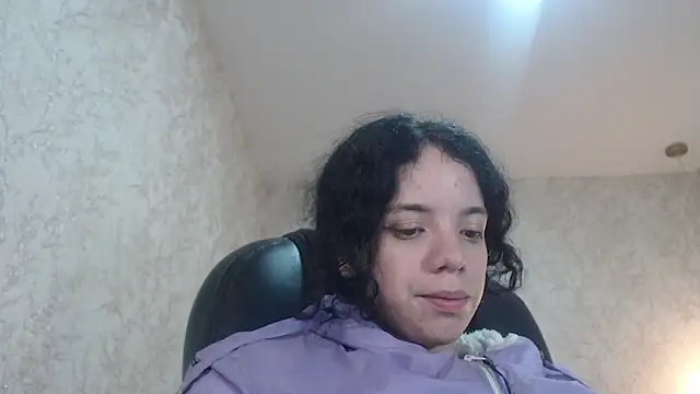 EmmaCowperr online show from 01/16/25, 03:35