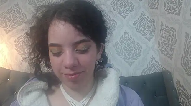 EmmaCowperr online show from 03/21/25, 09:01