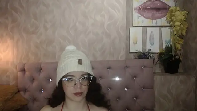 EmmaCowperr online show from 01/08/26, 04:37