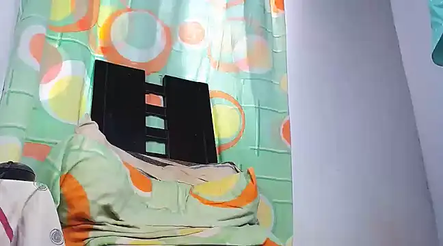 Snapshot of DanteSantoro chatting on 02/14/25, 04:41 DanteSantoro online show from 02/14/25, 04:41