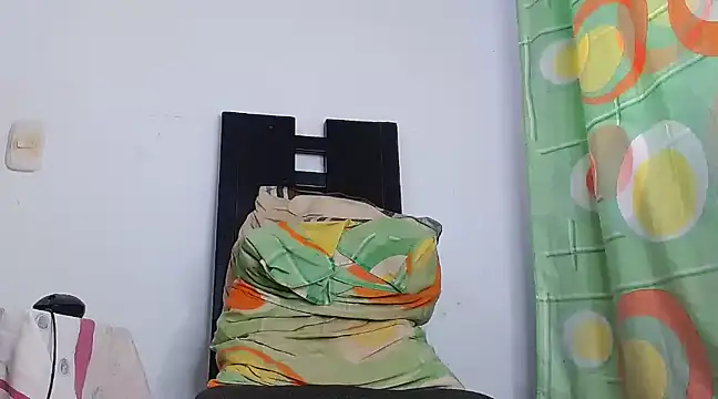 Snapshot of DanteSantoro chatting on 03/10/25, 02:37 DanteSantoro online show from 03/10/25, 02:37