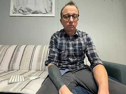 mouser21212 online show from 01/10/25, 07:57