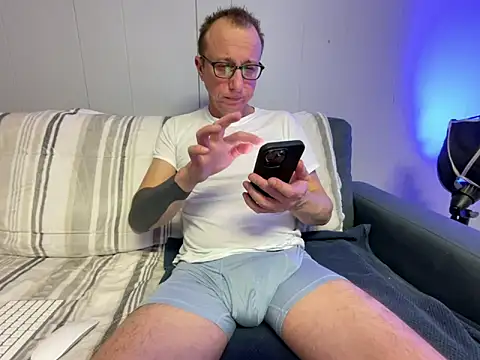 mouser21212 online show from 01/18/25, 03:49