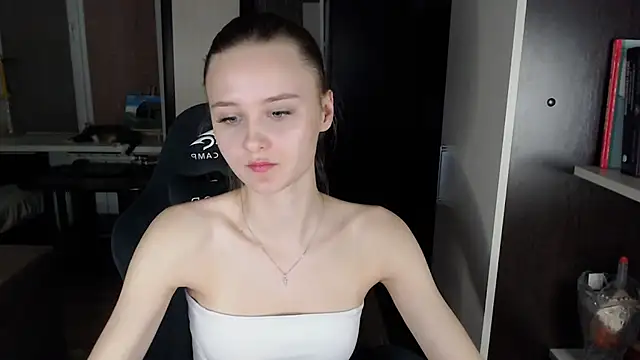 Snapshot of _Sansa_stark_ chatting on 03/02/25, 01:27 Sansa stark online show from 03/02/25, 01:27