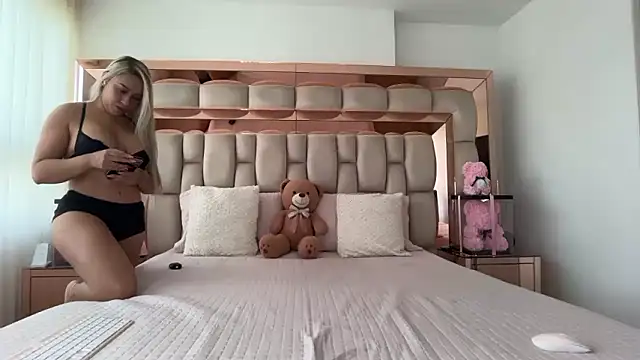 candy-sam28 online show from 01/09/26, 03:04