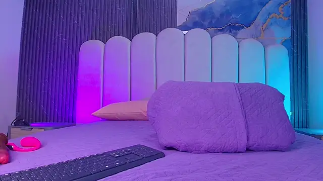 hot dione online show from 04/07/26, 07:14