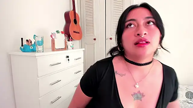 Snapshot of LisaHadwin chatting on 01/07/26, 05:15 LisaHadwin online show from 01/07/26, 05:15