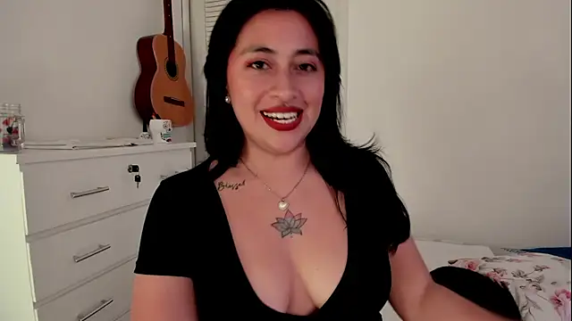 Snapshot of LisaHadwin chatting on 02/11/26, 06:35 LisaHadwin online show from 02/11/26, 06:35