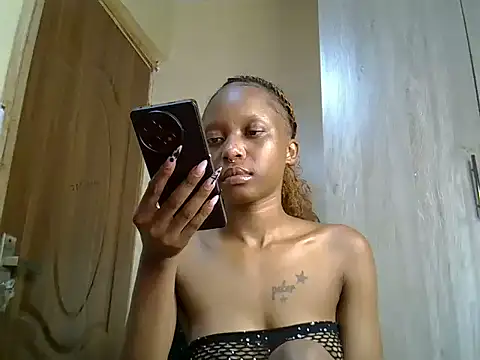 Snapshot of sharn_sugar chatting on 10/16/25, 01:23 sharn sugar online show from 10/16/25, 01:23