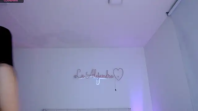 alee lenoxx online show from 11/27/25, 10:50