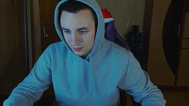 Snapshot of bigmark033 chatting on 12/29/24, 06:35 bigmark033 online show from 12/29/24, 06:35