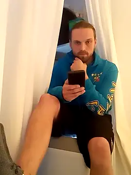 VitaminmanFL online show from 01/04/25, 08:27