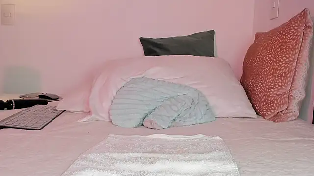 alyjonesoficiall online show from 12/23/24, 09:51