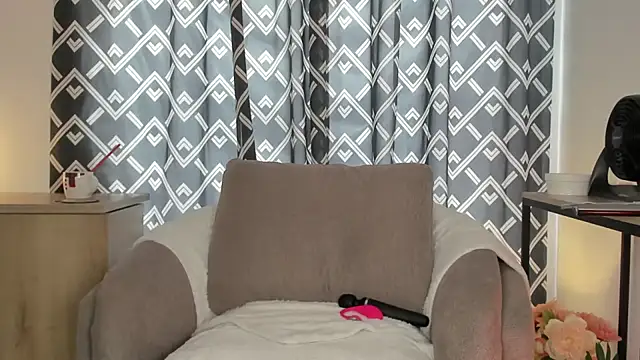 alyjonesoficiall online show from 04/02/26, 04:04