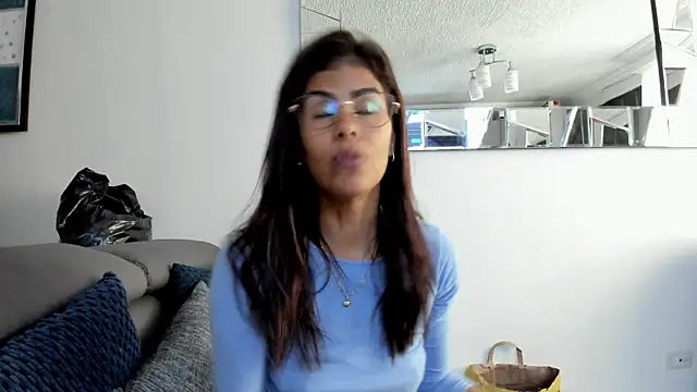 karlina charlotte1 online show from 03/03/25, 01:20