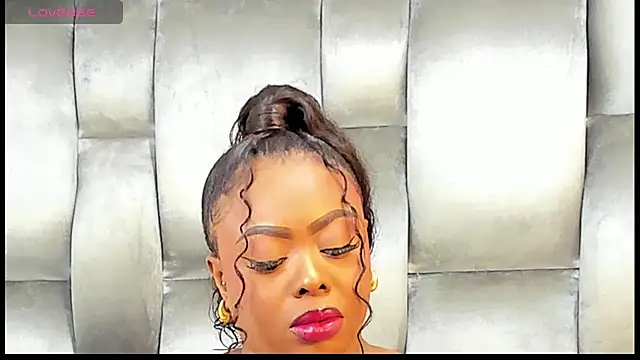 CamilaBenitez online show from 04/11/26, 10:08