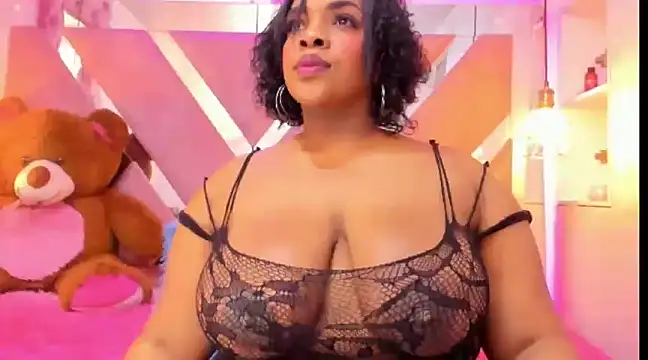 Snapshot of Scarlett-Bonnet chatting on 02/20/25, 03:56 Scarlett-Bonnet online show from 02/20/25, 03:56