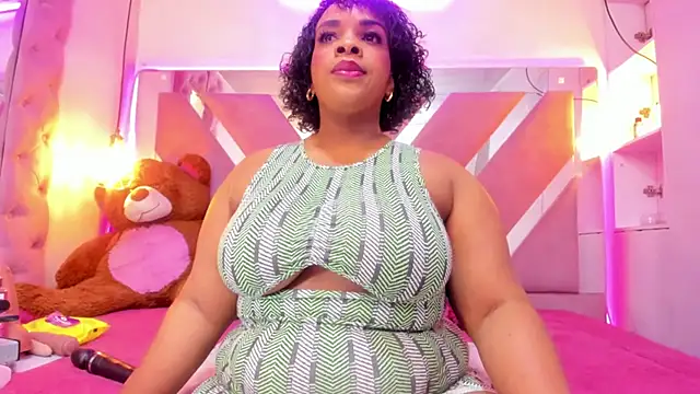 Snapshot of Scarlett-Bonnet chatting on 03/13/25, 03:54 Scarlett-Bonnet online show from 03/13/25, 03:54