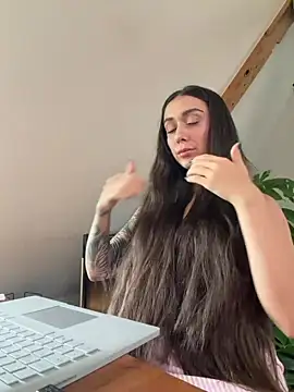 emiliasommer online show from 07/13/26, 02:09
